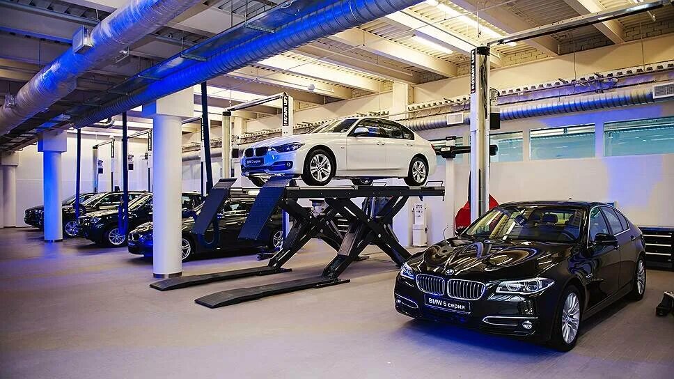 Техобслуживание бмв. Bmw workshop. автосервис bmw. бмв сервис. техцентр бмв.