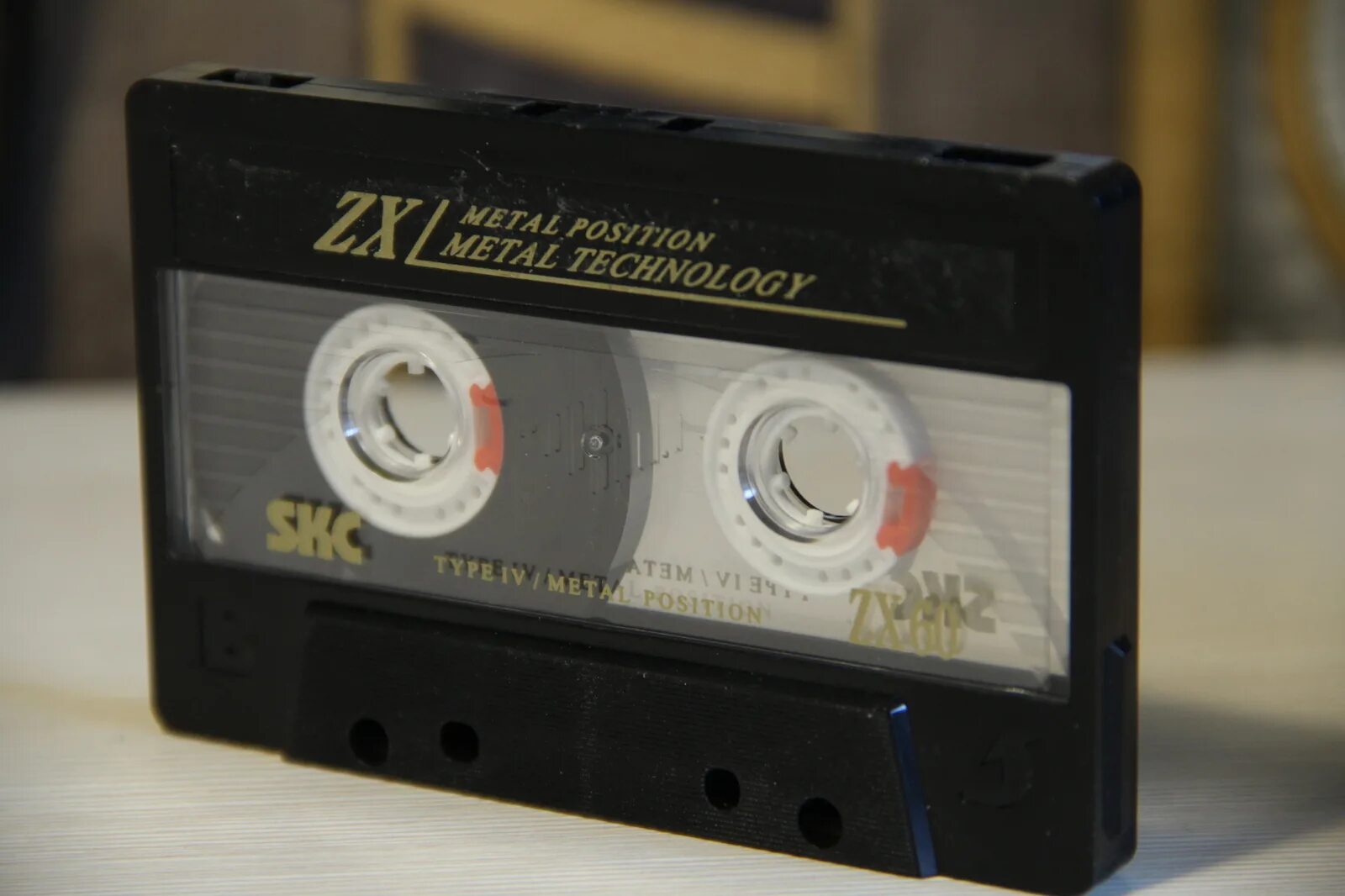 Покажи кассеты. Кассеты евродэнс 90. 90е кассета Eurodance. Кассеты Денон 80х-90х. Кассеты BMG евродэнс 90.