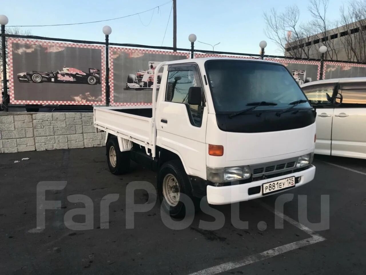 Грузовички владивосток. Тойота Дюна грузовик 4x4. Тойоту Дюна 3.5тонны. Toyota Dyna 1997. Toyota Dyna 200 кабина.