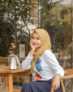 Cantik hand