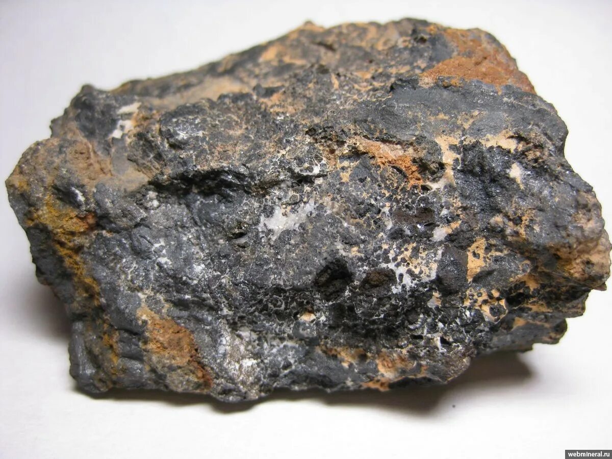 Бурая марганцевая руда манганит. Пиролюзит минерал. Манганит необработанный. Руды марганца пиролюзит.