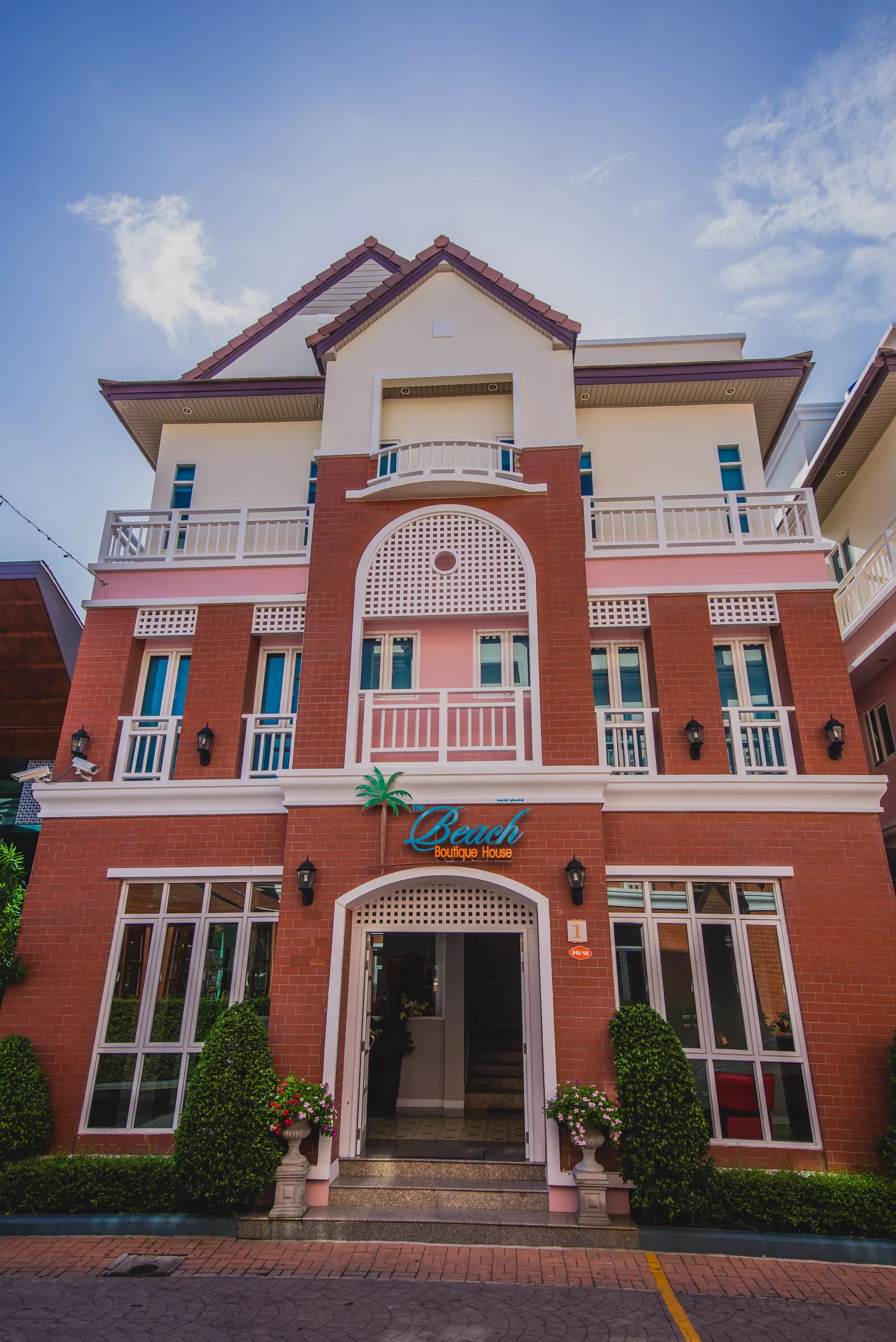 Beach boutique hotel phuket. The beach boutique house 3 *** (пхукет (ката)). Beach boutique house 3*. The beach boutique house 3 *** (пхукет (ката)). Beach boutique house 3*.