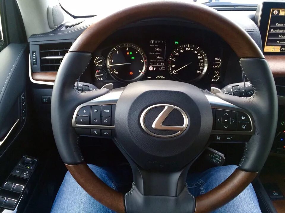 Руль лексус лх 570. Лексус лх руль. Лексус лх руль. Руль для lexus 570. Руль lexus lx 570.