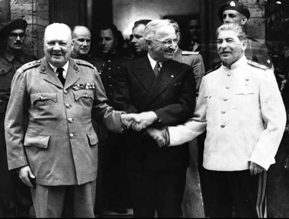 Потсдамская конференция союзников. Потсдамская конференция 1945 Трумэн Черчилль. Гарри Трумэн Сталин и Черчилль. Сталин Трумэн Черчилль. Рузвельт Сталин Черчилль Потсдамская конференция.