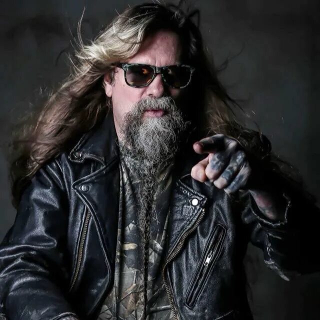 P. Mean man. Крис холмс фото. W. Крис холмс.