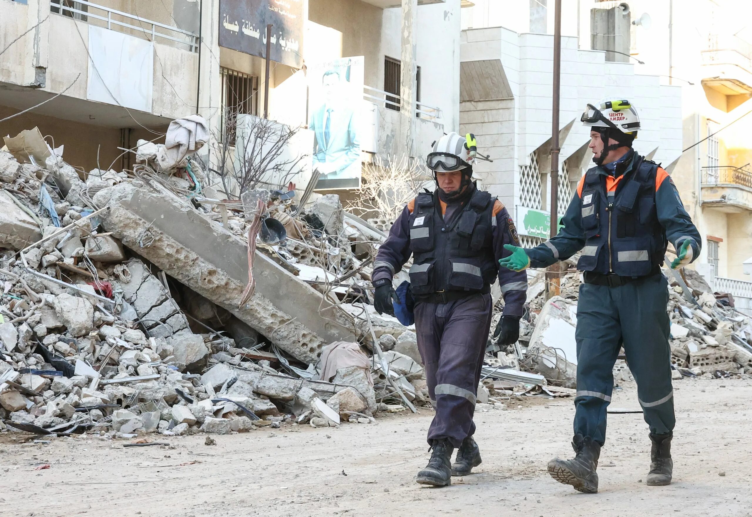 Землетрясение в армении в 1988. Обрушившиеся здания в турции. Диярбакыр землетрясение 2023. Землетрясение в сирии 2023. Землетрясение 24 февраля.