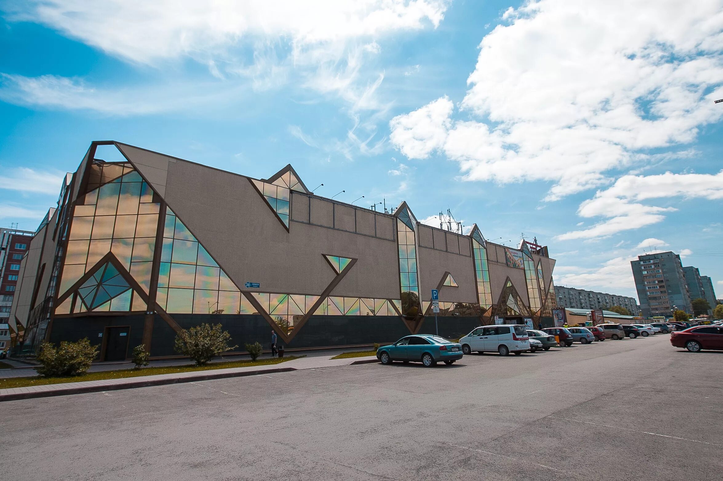 Кемерово тц променад-2. Химиков 39. Химиков 39. Химиков 39. Променад 2 кемерово кинотеатр.