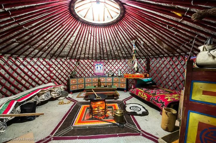 Hooe's Yurts - yurt hire for your festival party or wedding Yurt, Yurt living, E