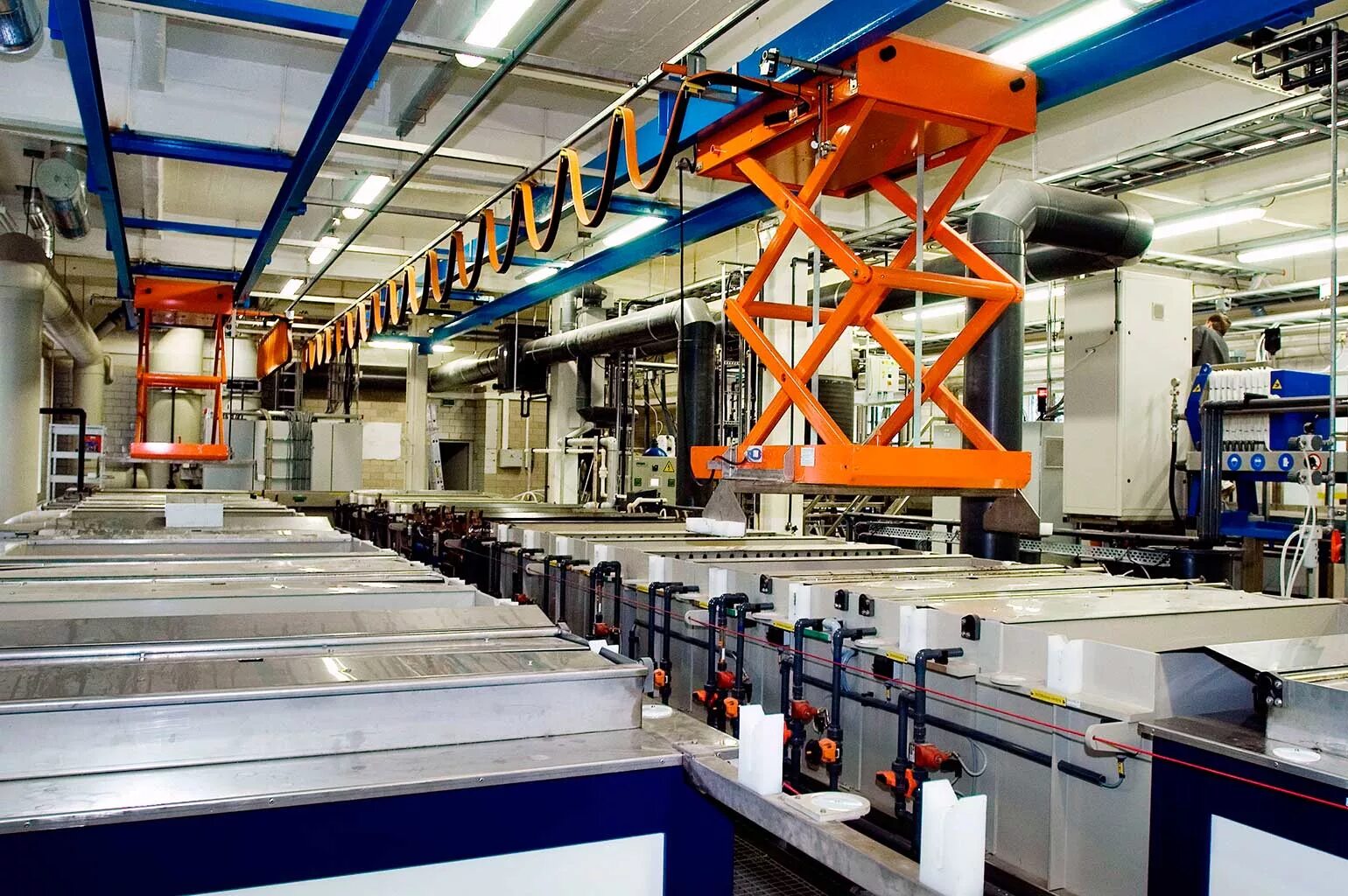 автоматизация производства. автоматизация производства. машиностроительный завод электросталь. мало технологическое производство. инновации в промышленности.