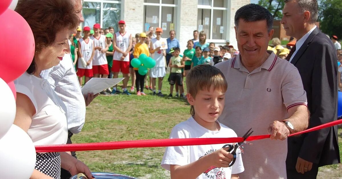 Погода в старощербиновской на неделю самый. Станица Старощербиновская Краснодарский край. Стадион Старощербиновская. Стадион станица Старощербиновская.