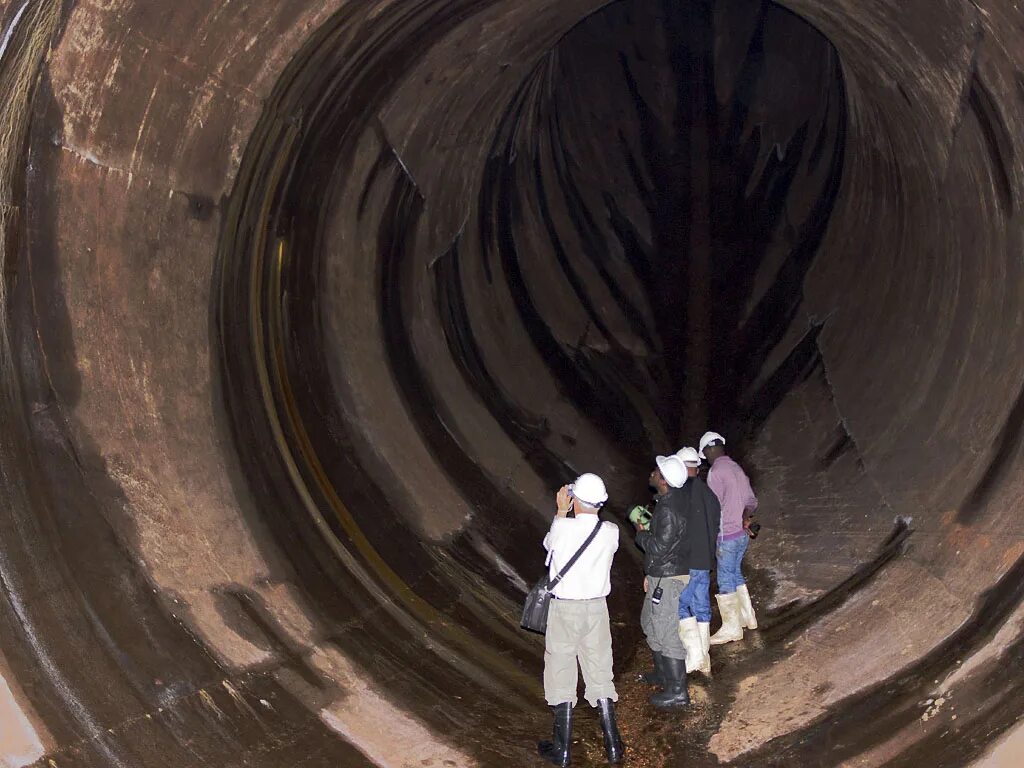 кашхатау гэс. турбинный водовод гэс. водовод гэс. водоводы саяно-шушенской гэс. братская гэс напорный водовод.