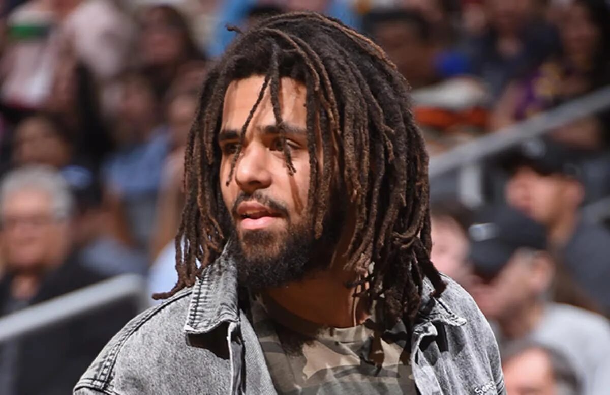 Джей коул американский музыкальный продюсер. Коул и джей. J cole лысый. Джей коул репер. Джой коул.