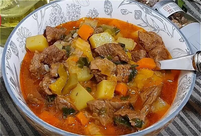 Каурма лагман. Айримсай лагман. Ковурма лагман. Лагман из говядины пошагово. Лагман - узбекский густой суп.