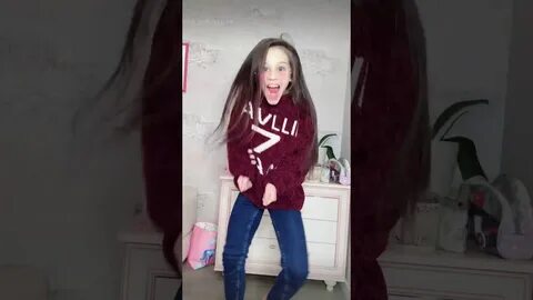 Первая видео миланы