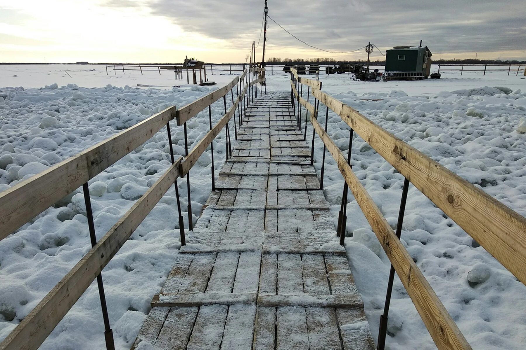 Погода на неделю онега архангельская. Хайнозеро Онега. Онега зима. Мезенское Поморье (1983). Поморье 1994 фото.