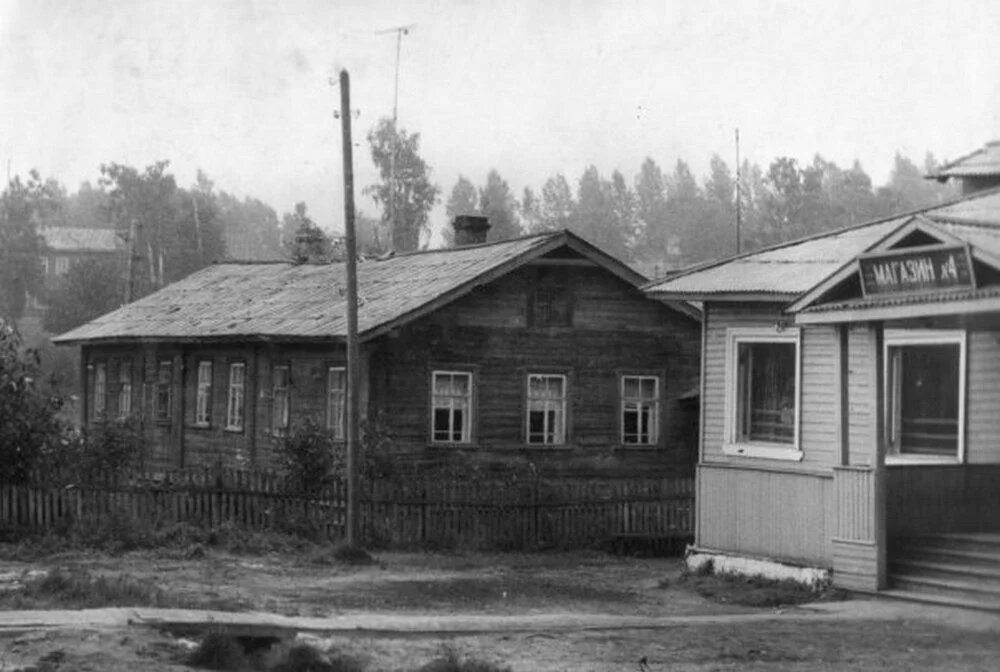 Прогноз погоды в окуловке новгородской. Окуловка 1937 год. Окуловка Кулотино. Окуловка вокзал 19 век. Памятник Ленину Окуловка.