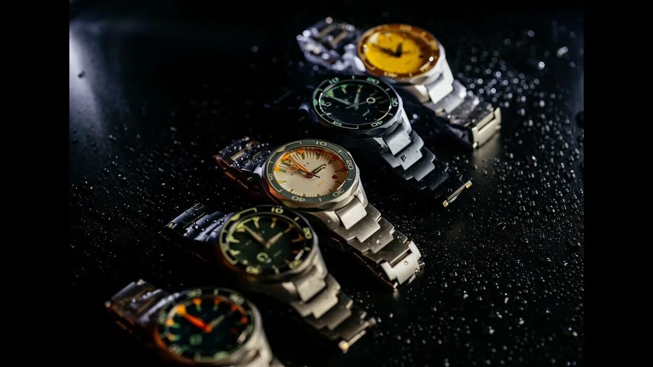 Versace gianni 521960. Часы медуза гонконг. Часы gianni versace signature. Hm7 aquapod. Настольные часы «medusa».