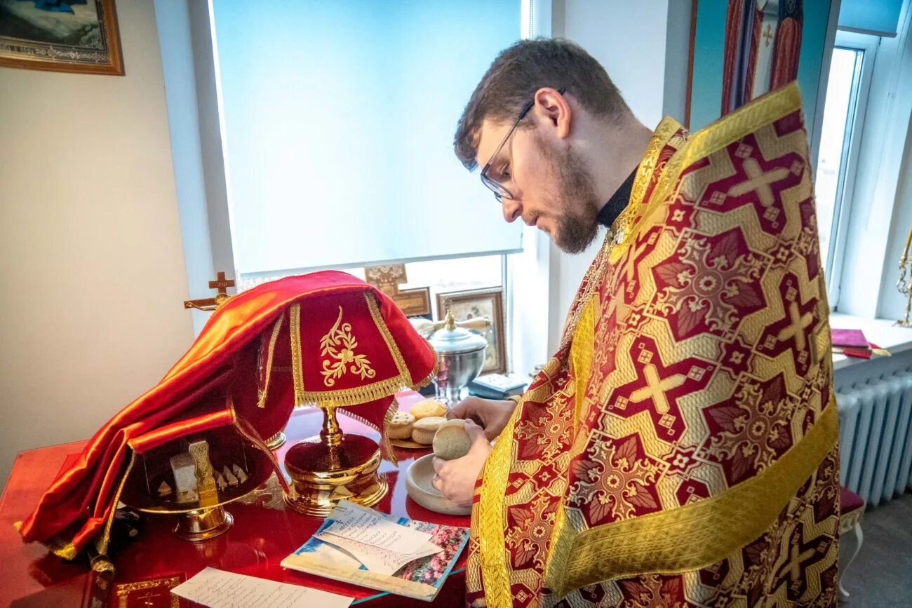 богослужение в храме скоропослушница. храм скоропослушница нижний новгород. храм скоропослушница воронеж ломоносова. храм скоропослушницы на октябрьском поле расписание богослужений. богослужение в храме скоропослушница.