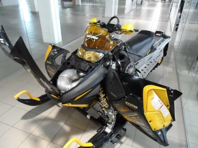 BRP Ski-Doo 1000 SDI. Снегоход BRP Ski Doo x 1000. BRP Ski-Doo Summit 1000. Ski Doo MXZ Renegade x 1000.