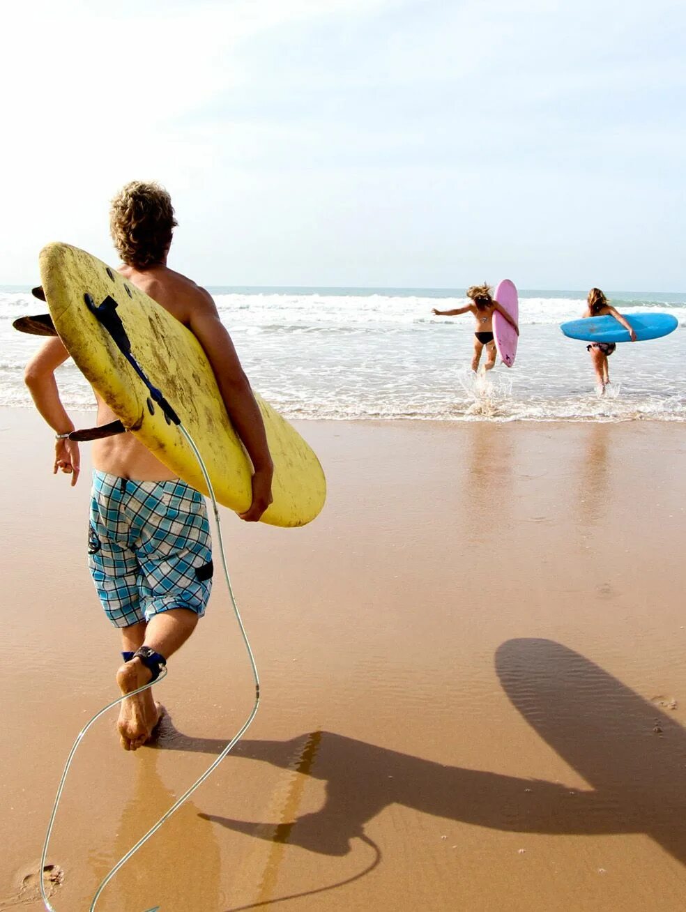 Active holidays. Пляж Занзибара с человеком. Танзания серфинг. Марокко пляжи серфинг. Занзибар Инстаграм.