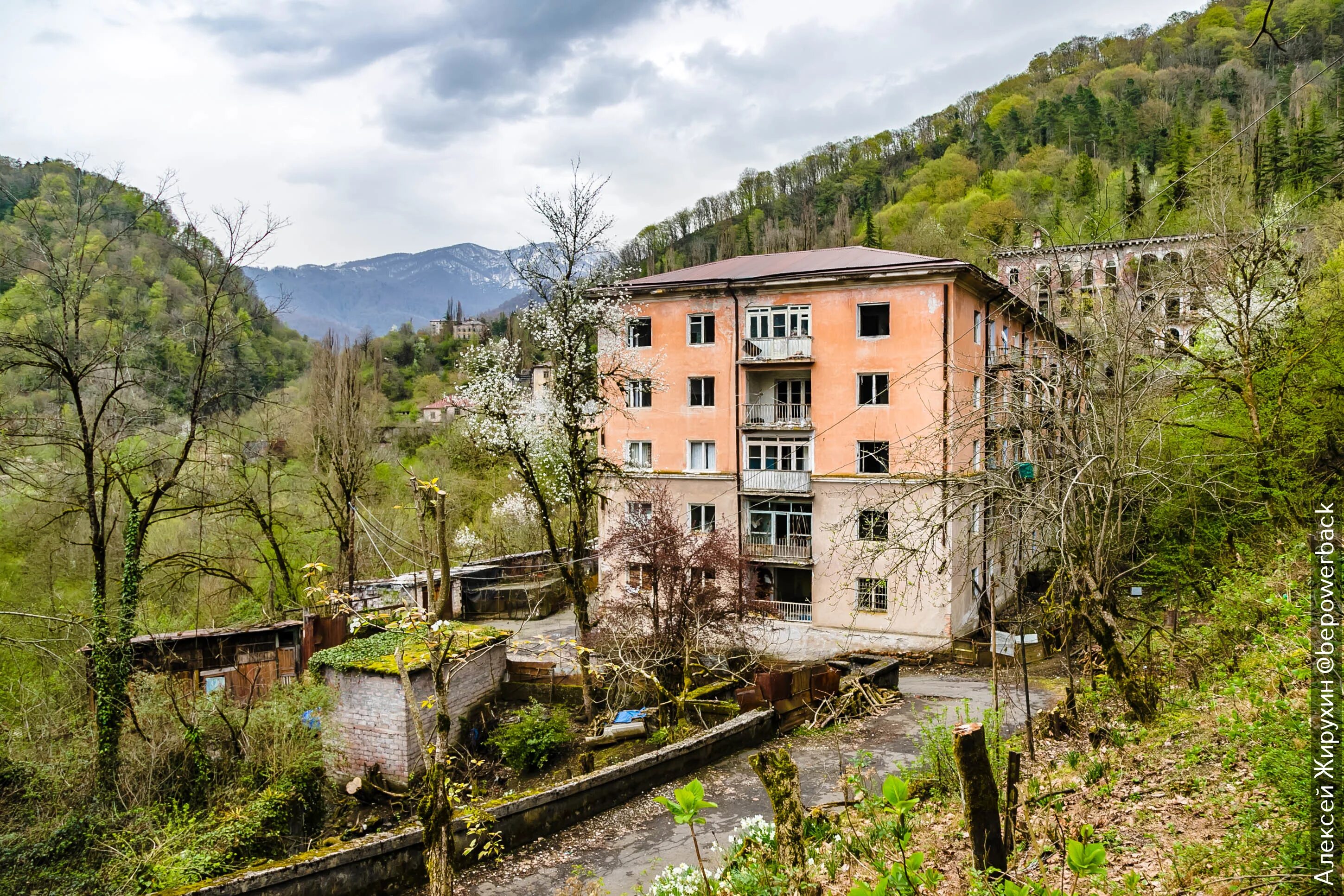 Поселки абхазии. Гуп поселок абхазия. Цандрипш абхазия. Поселки абхазии. Гагры абхазия цандрипш.