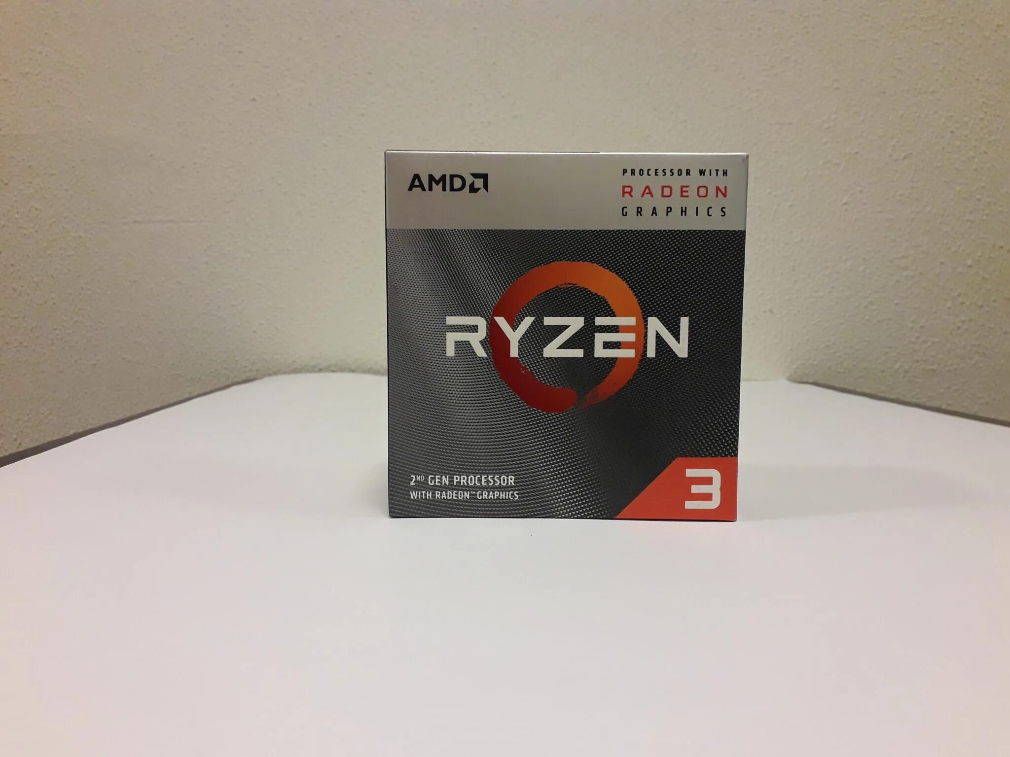 Процессор AMD Ryzen 3 3200g Box. Процессор AMD Ryzen 3 3200g am4. Процессор <am4> Ryzen 3 3200g Box. Коробка Ryzen 3 3200g. 3 pro 3200g