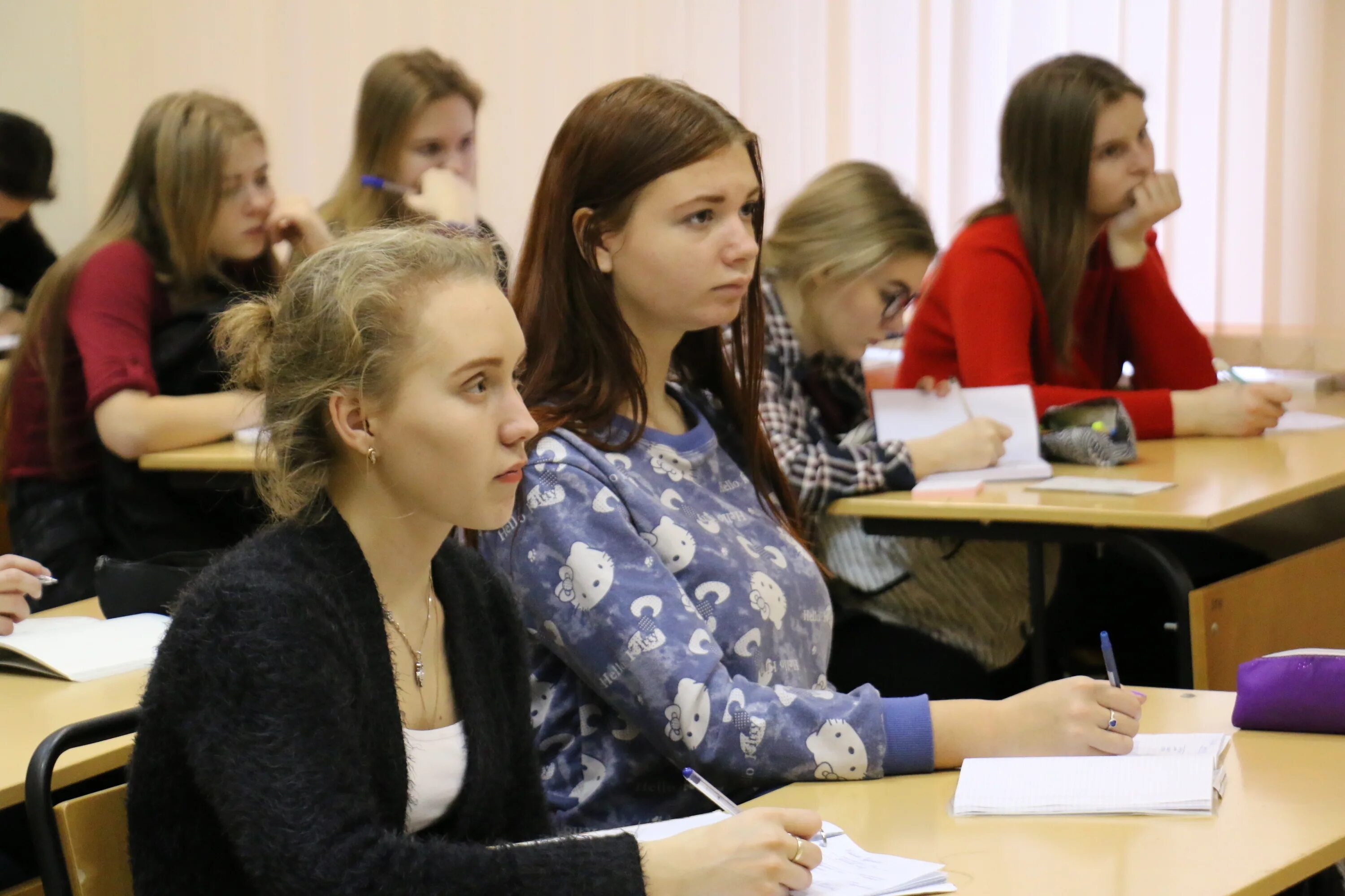 Сайт ломоносовской гимназии петрозаводска. Ломоносовская гимназия 37 Петрозаводск. Образование в Карелии ПЕТРГУ. Петрозаводск Ломоносовская гимназия ученики.