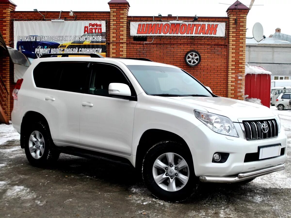 Тойота ленд Крузер Прадо 150. Toyota Land Cruiser 150 белый. Toyota Land Cruiser Prado White 2010. Toyota Land Cruiser Prado белый. Куплю тойоту прадо б у