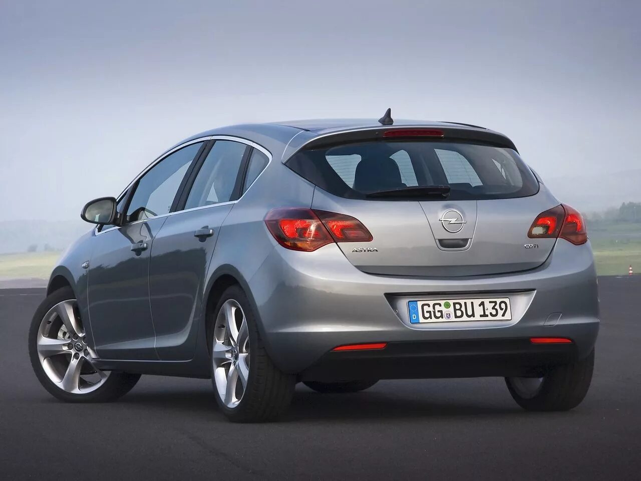 Opel Astra j. Opel Astra j 2012. Opel Astra 2012 хэтчбек.