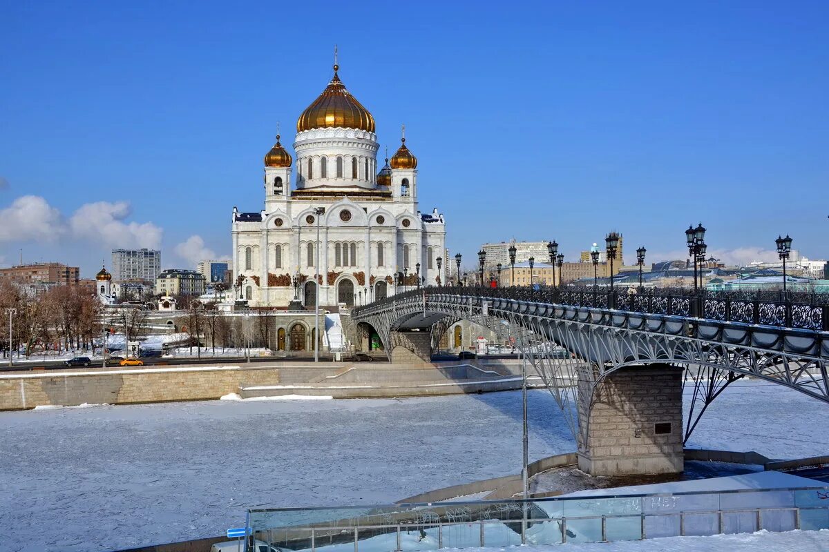 Храм христа спасителя в москве зимой. Собор москва храм христа спасителя. Храм христа спасителя в москве зимой. Храм христа спасителя в москве зима. Храм христа спасителя через патриарших.