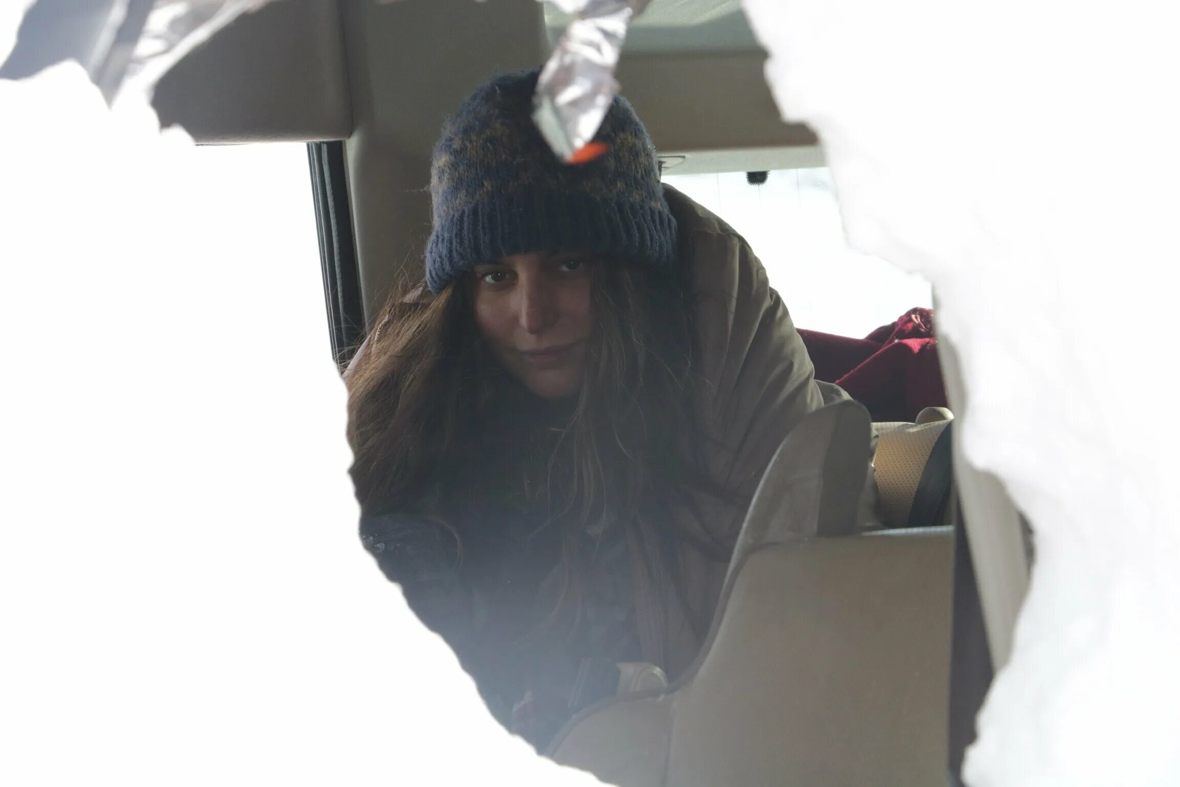 Общество снега на реальных событиях или нет. Замерзшие 2010. Выживание забросили в снегу. Ледяной капкан фильм. Общество снега на реальных событиях или нет.