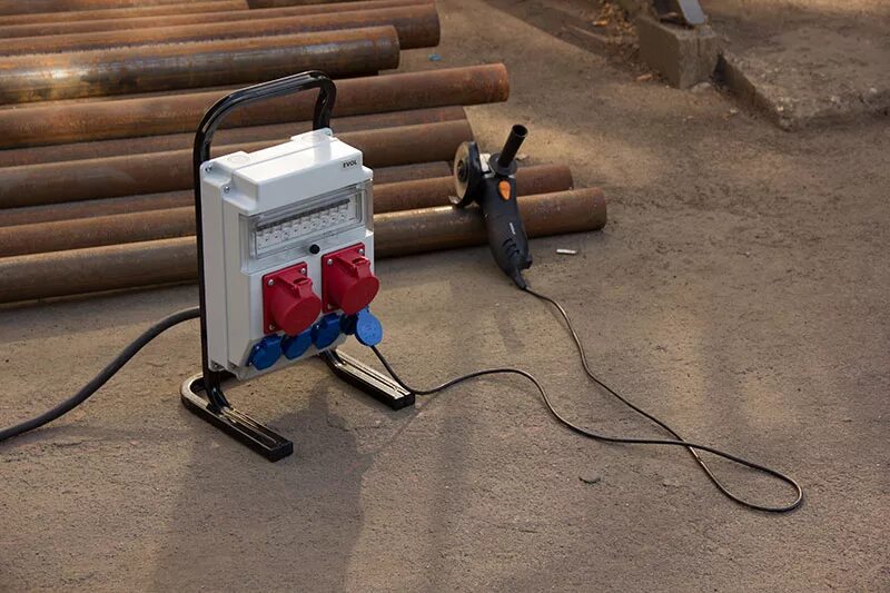 Снч установка для испытания кабелей. Распределитель 2 м brennenstuhl small energy station, 2 роз. Переносной щит временного электроснабжения. Переносной распределительный щит с розетками 380. Щит распределительный русп.