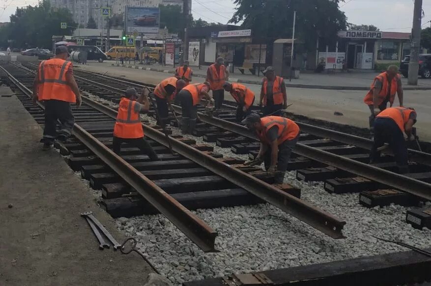 Строительство железных дорог. Ремонт железнодорожных путей общего пользования. Рельсовые рубки. Строители железной дороги. Ремонт железнодорожных путей общего пользования.