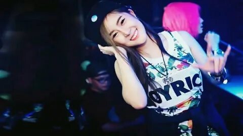 DJ Slow Paling Enak Sedunia Remix Santai Super Bass Ternikmat - YouTube