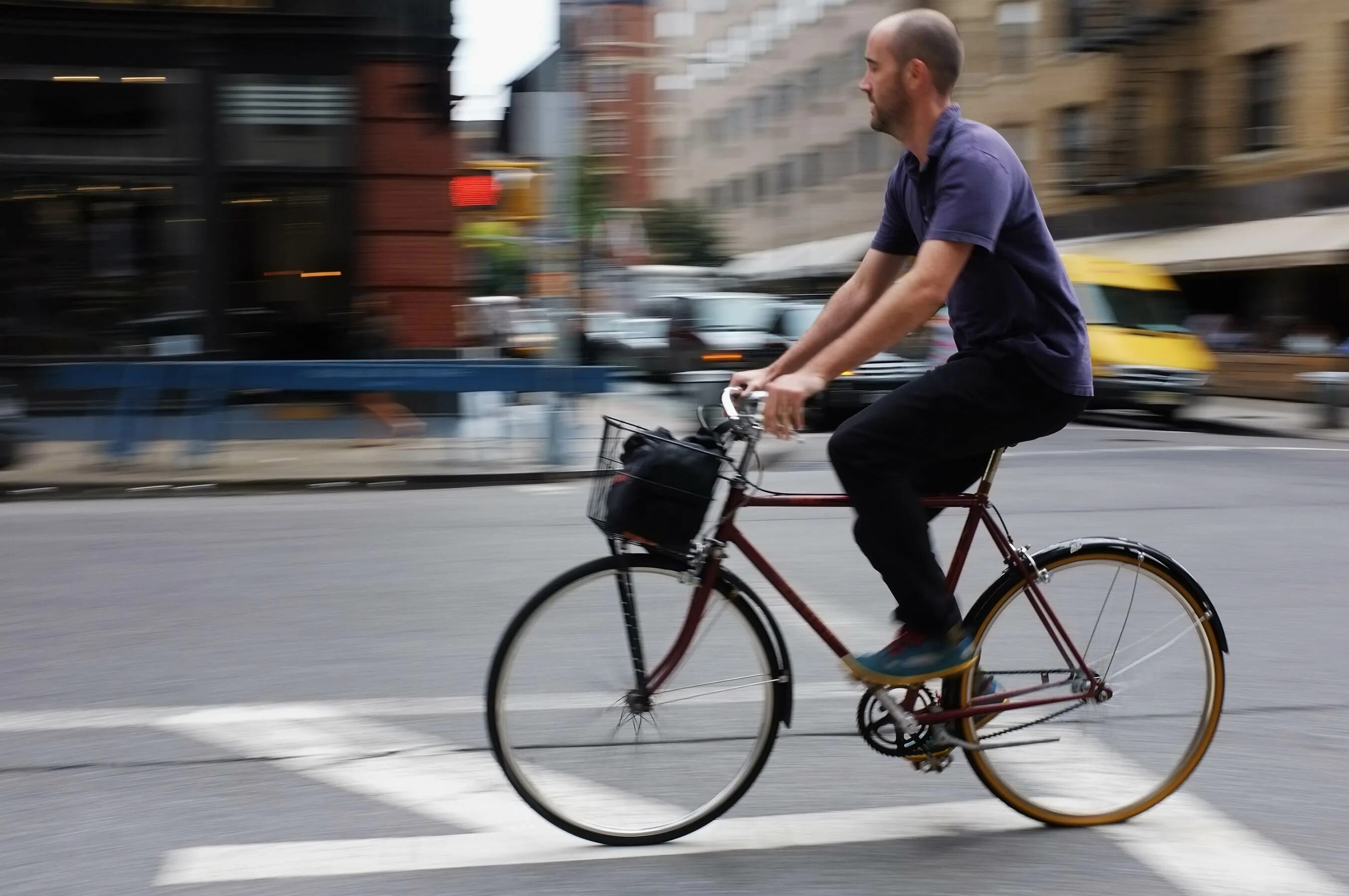 Велосипед у дома. Man on Bike. Велосипед ожирение. Man riding a Bike. Get on the bike