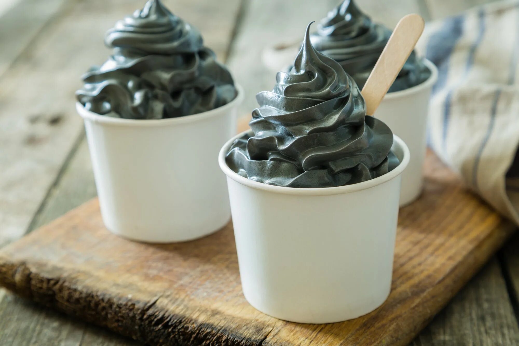Black ice cream. Мороженое с алкоголем. Black ice cream. Блэк айс крим. Black ice cream.