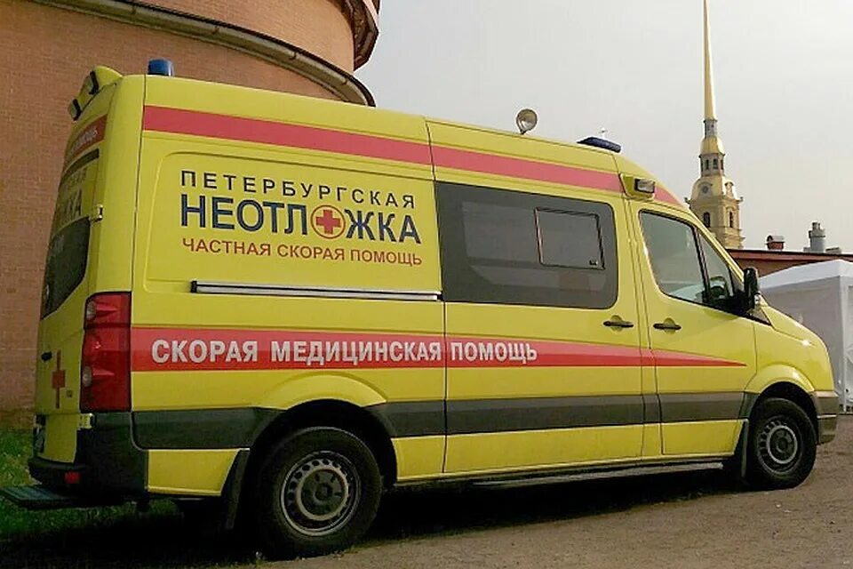 Психиатрическая помощь в спб. Скорая психиатрическая помощь. Колонна скорой помощи. Газель скорой помощи. Психиатрическая помощь.