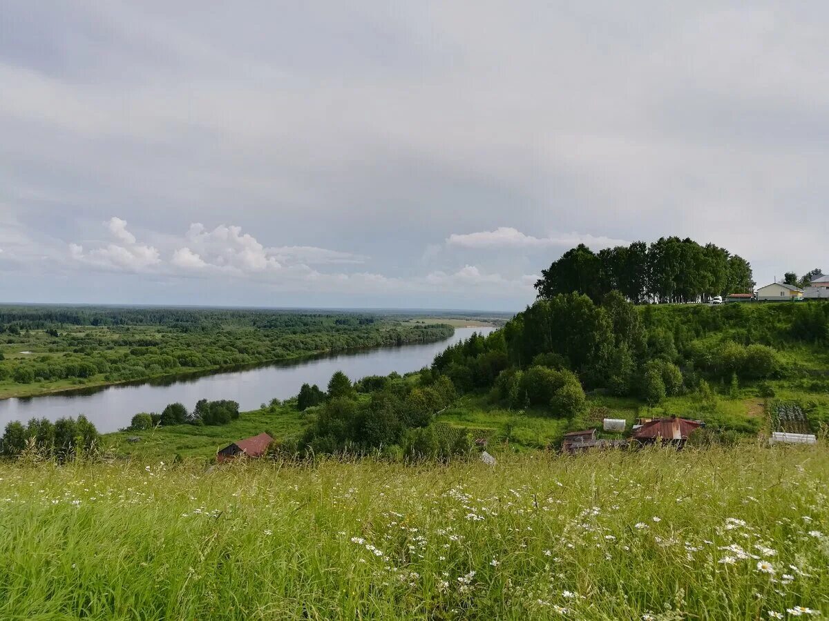 Чердынь гора. Вятский холм чердынь. вятское городище чердынь.