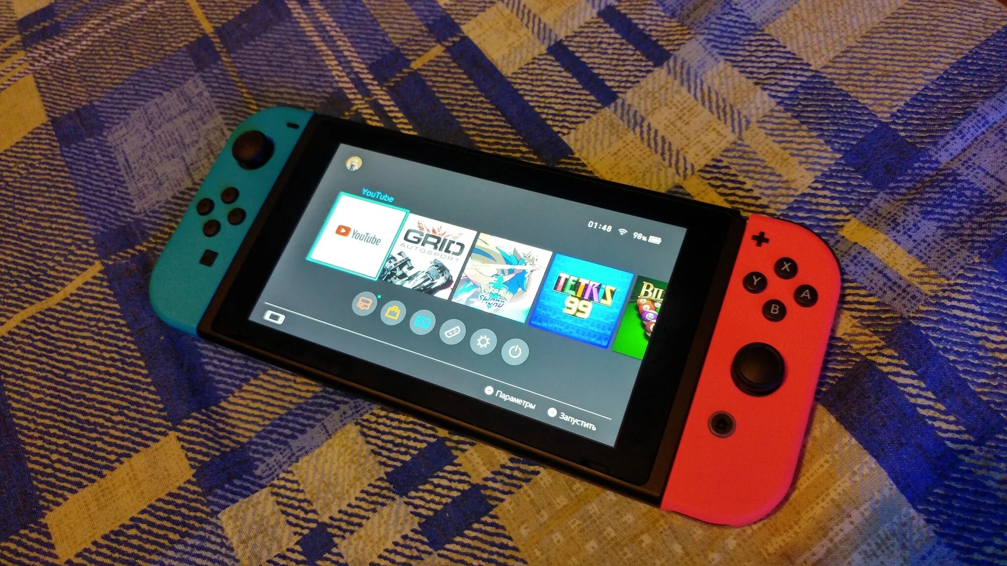 Игровая приставка Nintendo Switch. Приставка игровая Нинтендо свич. Приставка Nintendo Switch за 1000. Нинтендо свитч планшет.