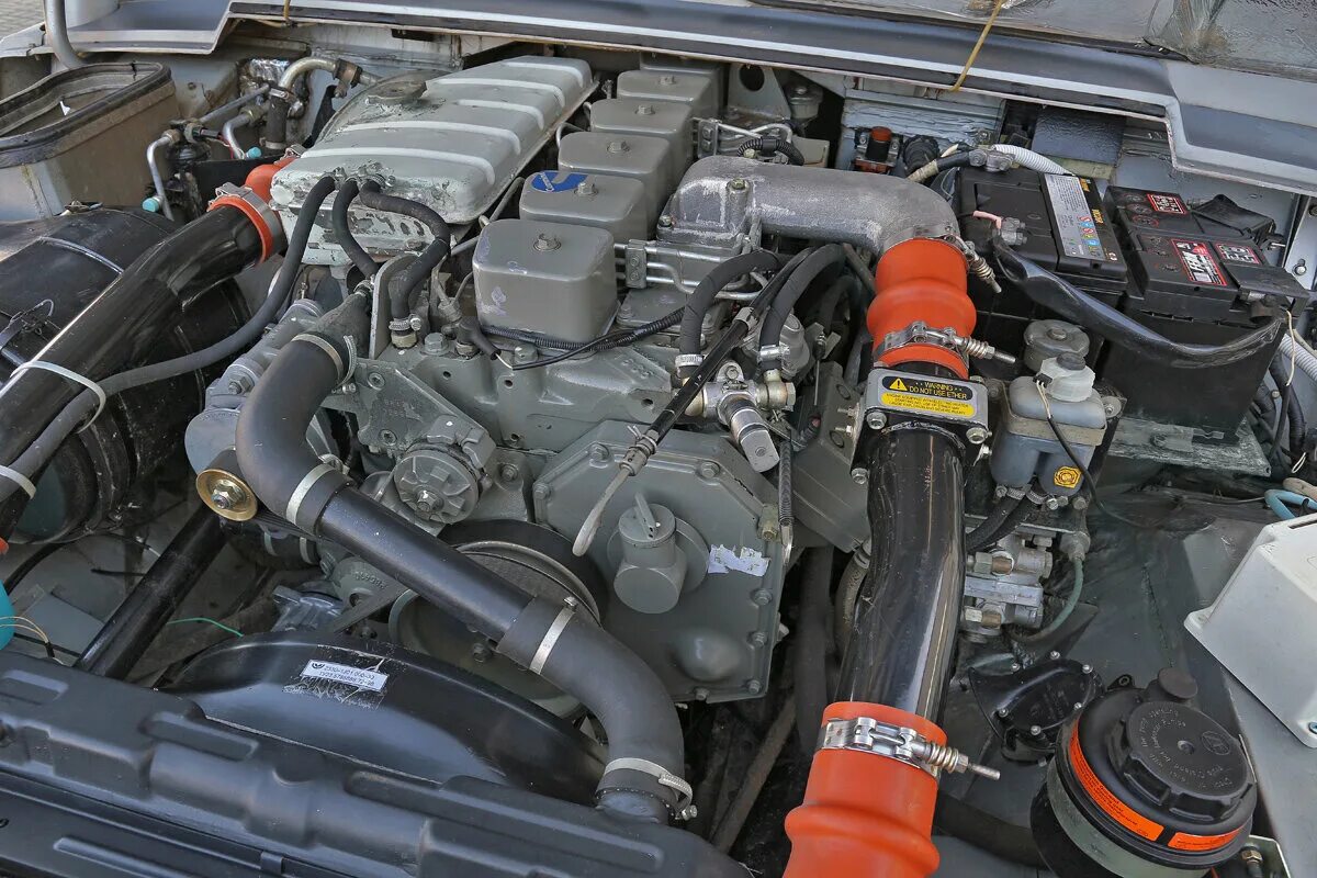 Мотор танка тигр. Газ 2330 двигатель. Тигр двигатель. Тигр двигатель. Двигатель майбах hl230p30.