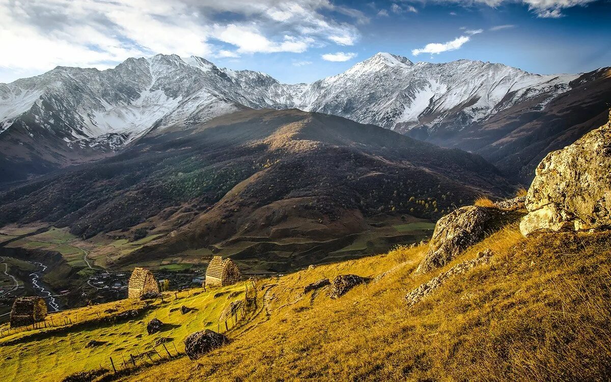 Республика Северная Осетия Алания. Южная Осетия Алания. Горы Северной Осетии. Горы Владикавказа Северная Осетия Алания. Фото осетии