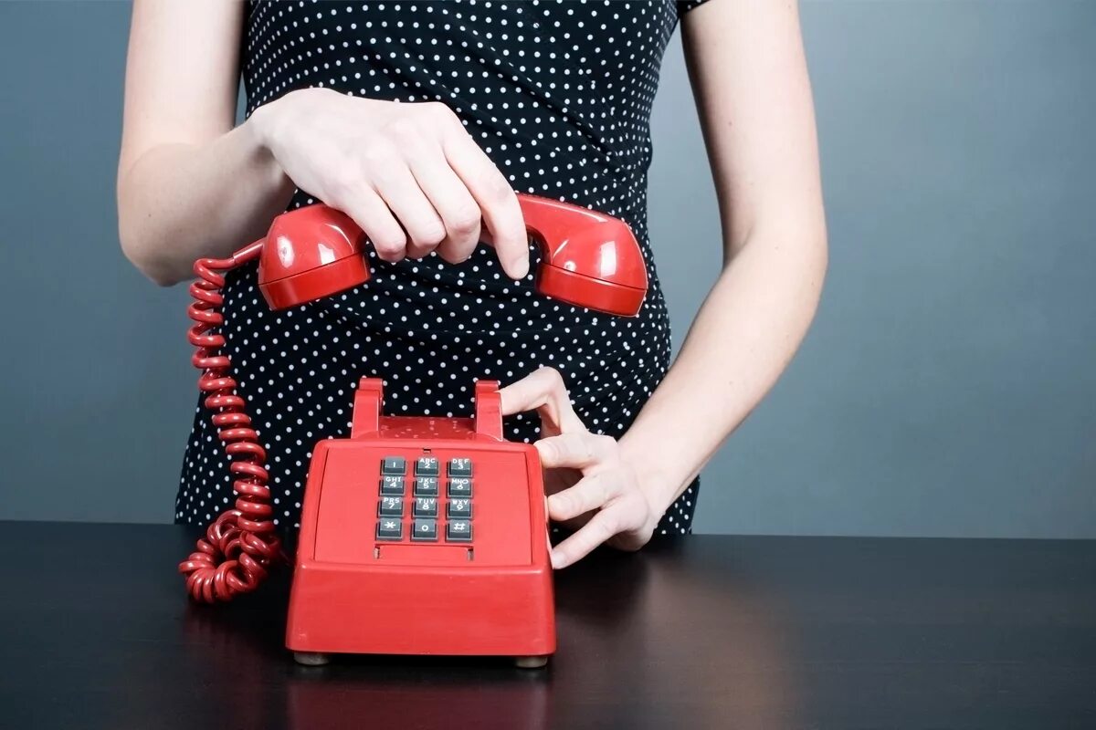 Hang up phone