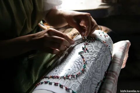 Кружевоплетение бисероплетение валяние из шерсти исторически