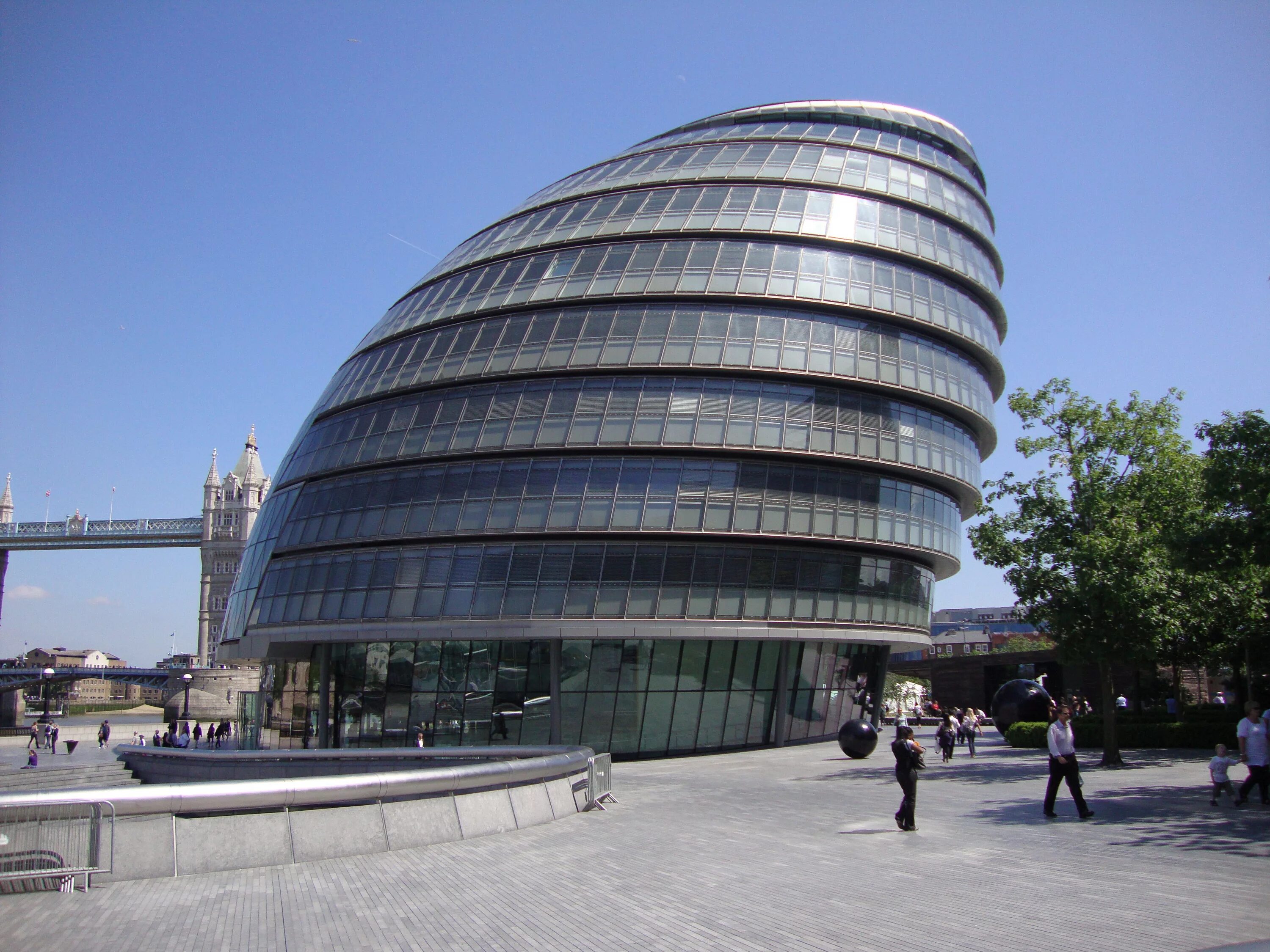 Где была охрана сити холл. Мэрия Лондона (London City Hall). Нормана Фостера Лондон Сити Холл.