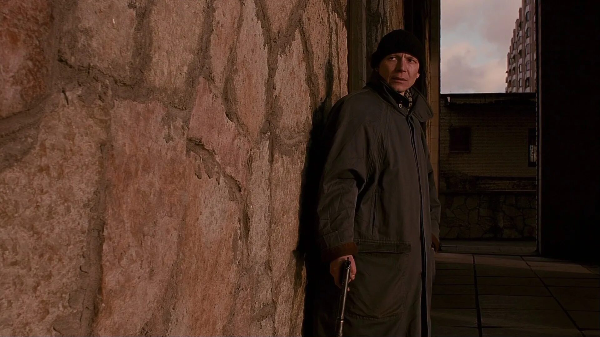 «брат» алексея балабанова. Крот мультяшный. Крот с автоматом. Кротик чешский. Крот выстрел.