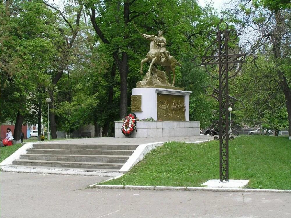Как называлась центральная площадь станицы пашковской