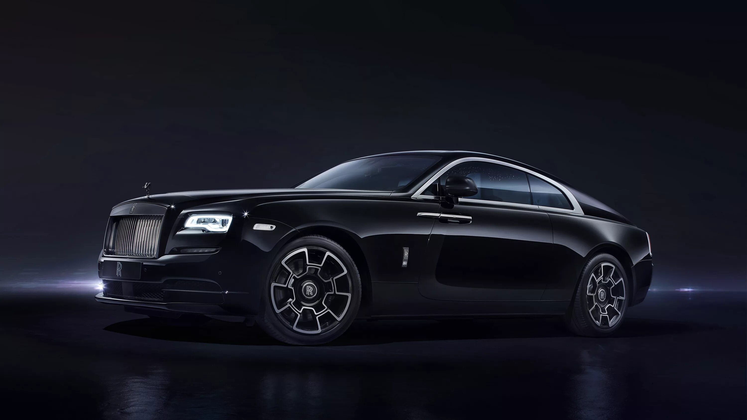 Rolls royce badge. Rolls Royce Wraith Black badge. Роллс Ройс врайт Блэк бейдж. Rolls Royce Ghost Black badge.