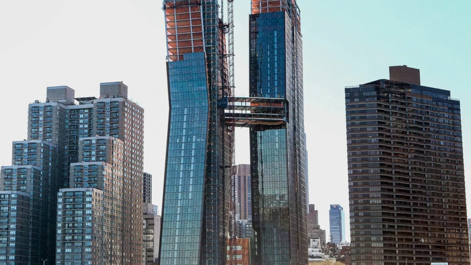 American Copper buildings (Нью-Йорк, США). Медь на здании. American Cooper building.