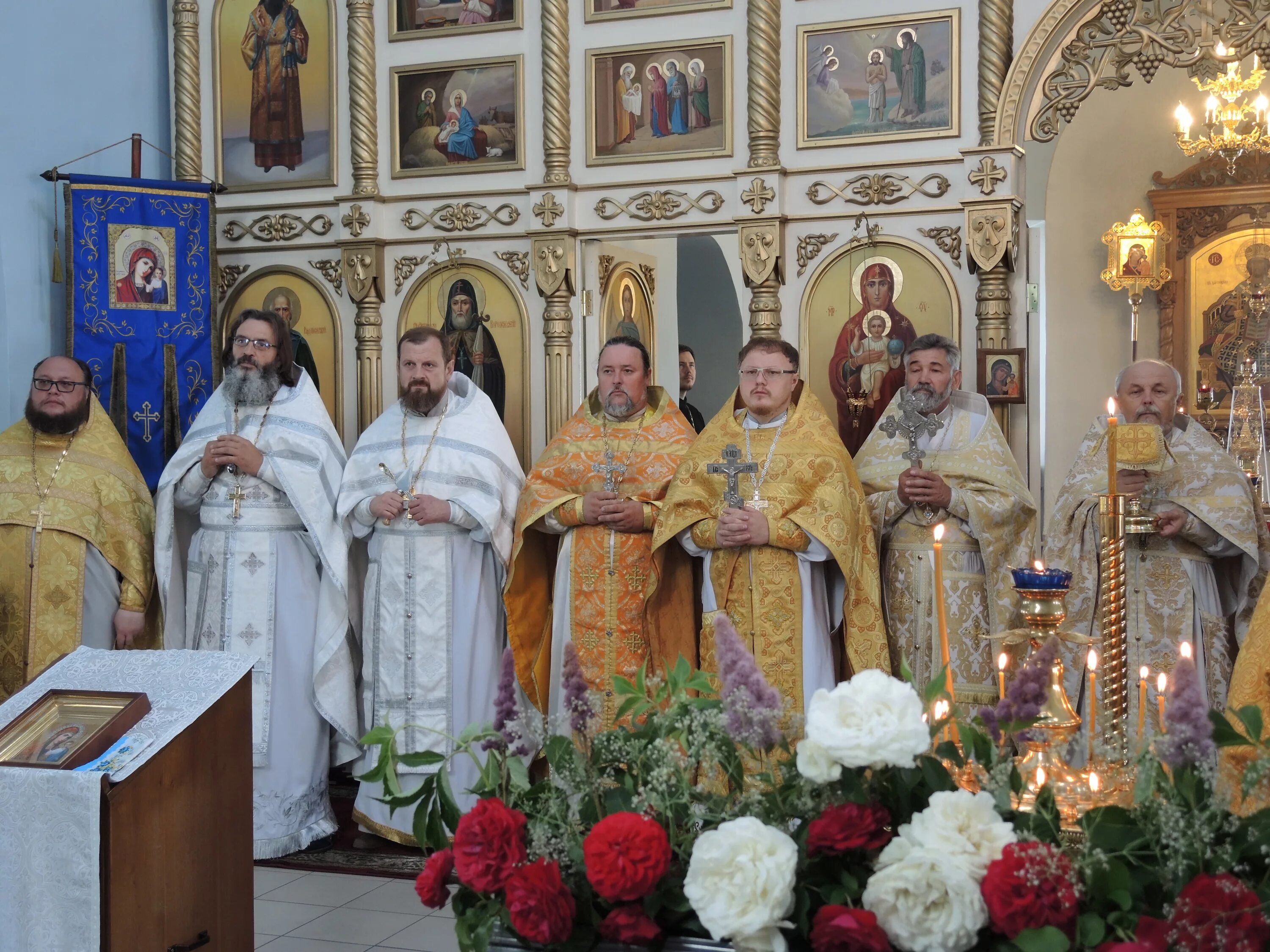 Почему закрыты церкви