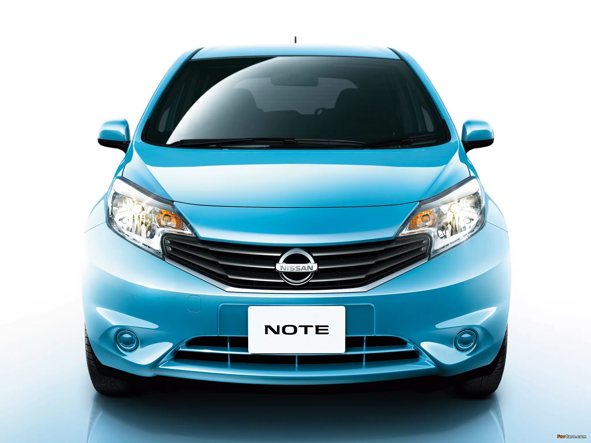 Ниссан ноут технические. Nissan Note e12. Nissan Note 2012 e12. Nissan Note e12 e-Power. Nissan Note 2014.